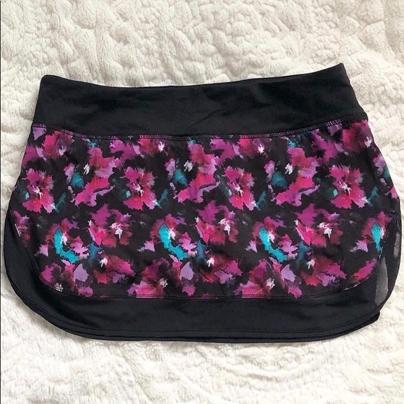 Lululemon Skirt - Picture 2 of 2